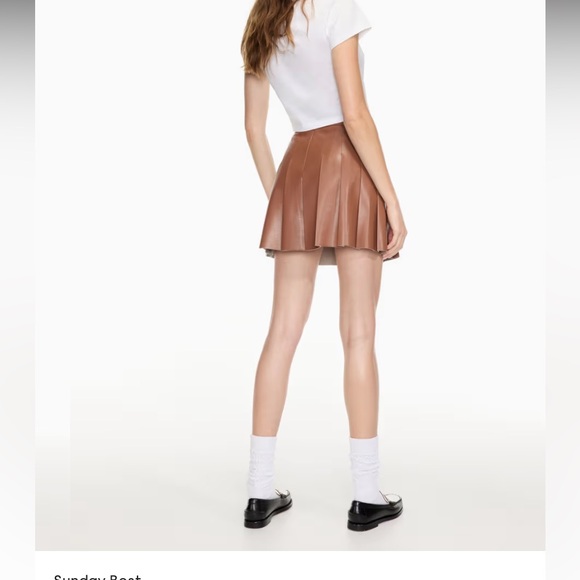 ARITZIA Sunday Best Vegan Leather Olive Mini Skirt size 8 - Picture 5 of 10